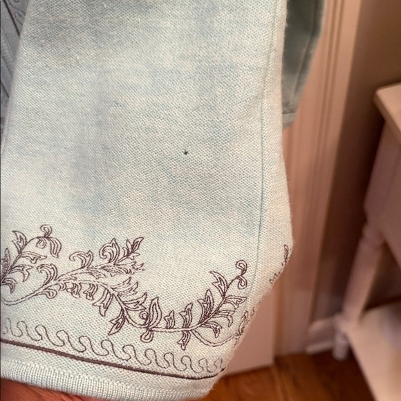 Pendleton Women's Light Blue/green Cardigan sweater with Embroidery. Size 3x - Picture 6 of 10